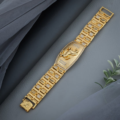 Gold Plated Bracelet with Embossed Horse Motif and Diamond-Patterned Links"