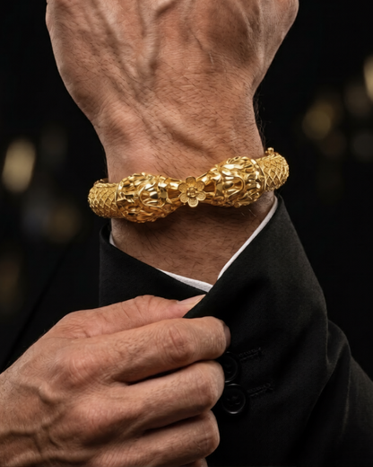 Twin Lion Head Gold Bracelet: A simple, direct title for retail or cataloging