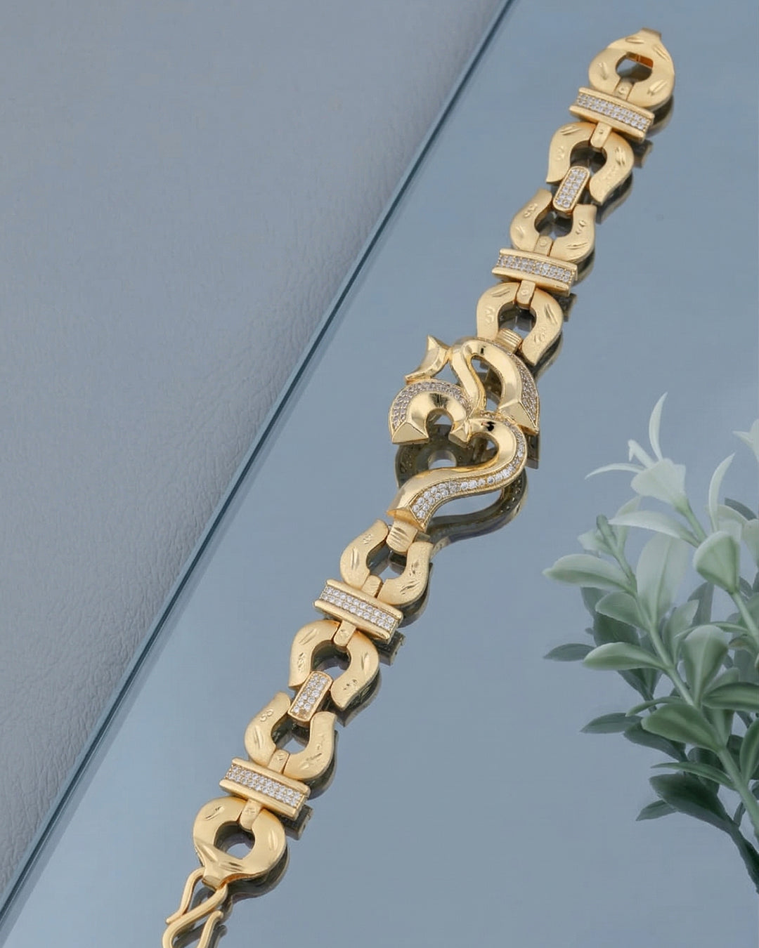 Magnificant And Attractive Om Logo Design Bracelet For Men's