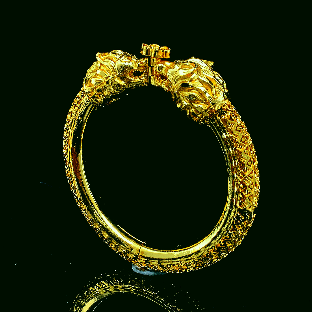 Twin Lion Head Gold Bracelet: A simple, direct title for retail or cataloging