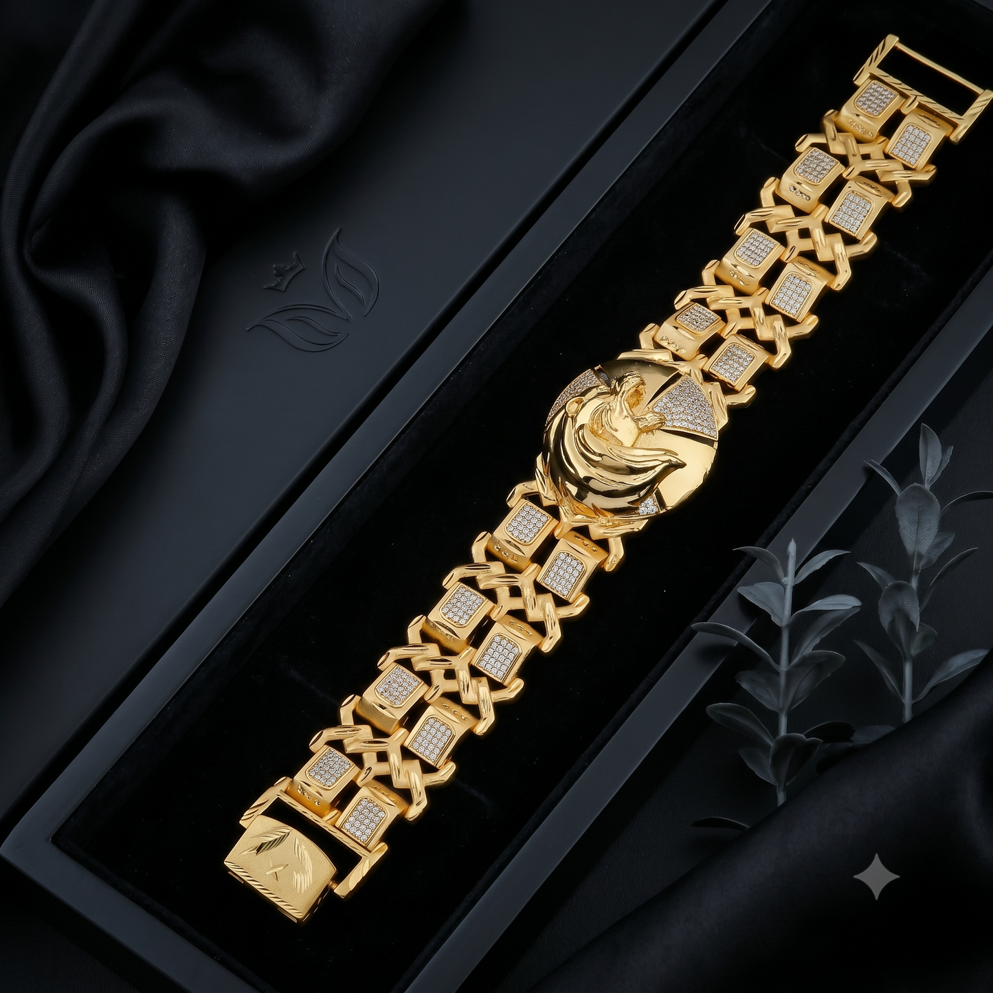 Magnificant And Attractive  Design Bracelet For Men's