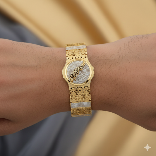 Gold Plated Bracelet with Diamond-Encrusted Cheetah Motif and Textured Link Design"