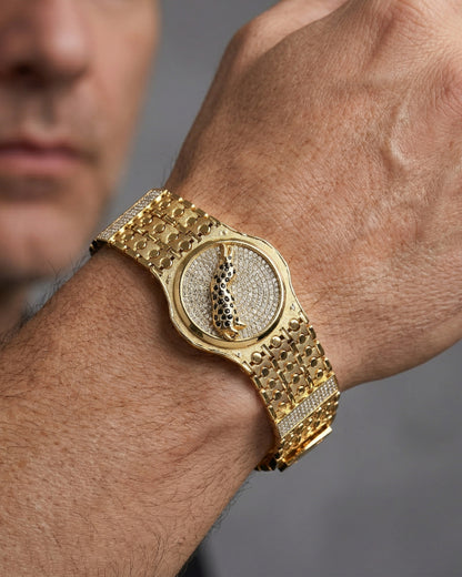 Gold Plated Bracelet with Diamond-Encrusted Cheetah Motif and Textured Link Design"